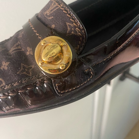 authentic Louis Vuitton loafer - Picture 7 of 9
